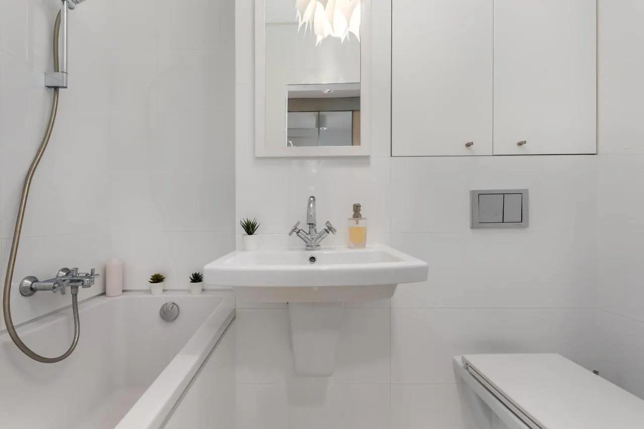 Apartament Królewska 43 by Homeprime Warszawa